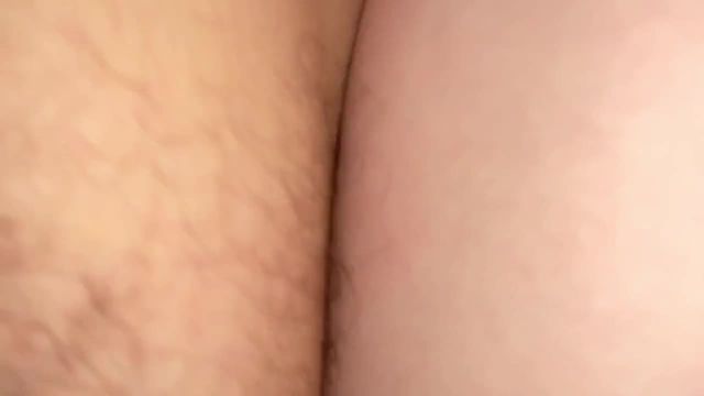 Присунул свой член под юбку - 3